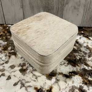 Handmade cowhide jewelry box